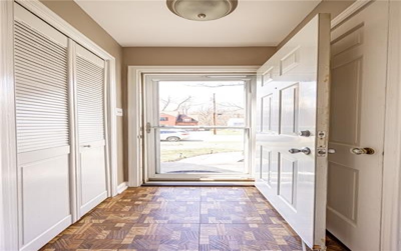 222 Glenview Dr, New Kensington, 15068, 4 Bedrooms Bedrooms, 11 Rooms Rooms,2.1 BathroomsBathrooms,Residential,For Sale,Glenview Dr,1746230