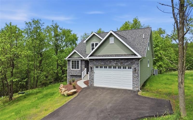 5149 Watters Road, Lower Burrell, 15068, 4 Bedrooms Bedrooms, ,3.1 BathroomsBathrooms,Residential,For Sale,Watters Road,1741007