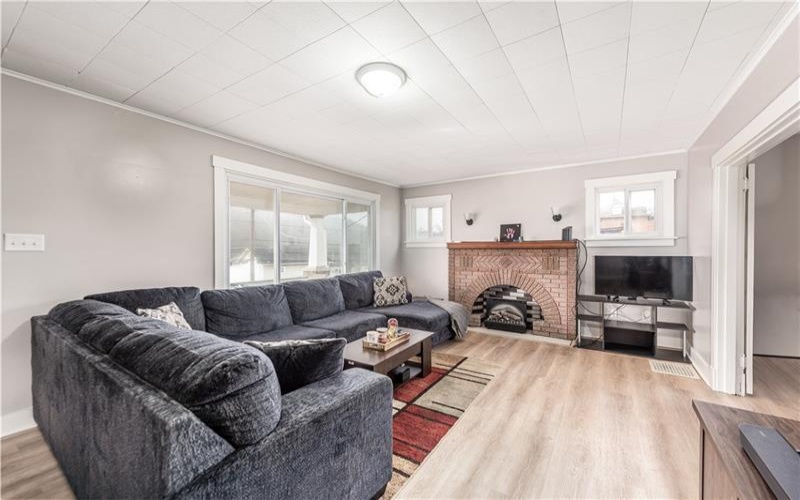3621 Washington Ave, Finleyville, 15332, 2 Bedrooms Bedrooms, 7 Rooms Rooms,1.1 BathroomsBathrooms,Residential,For Sale,Washington Ave,1741011