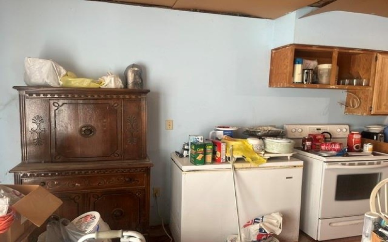178 South California Drive, Coal Center, 15423, 2 Bedrooms Bedrooms, 6 Rooms Rooms,1 BathroomBathrooms,Residential,For Sale,South California Drive,1746281