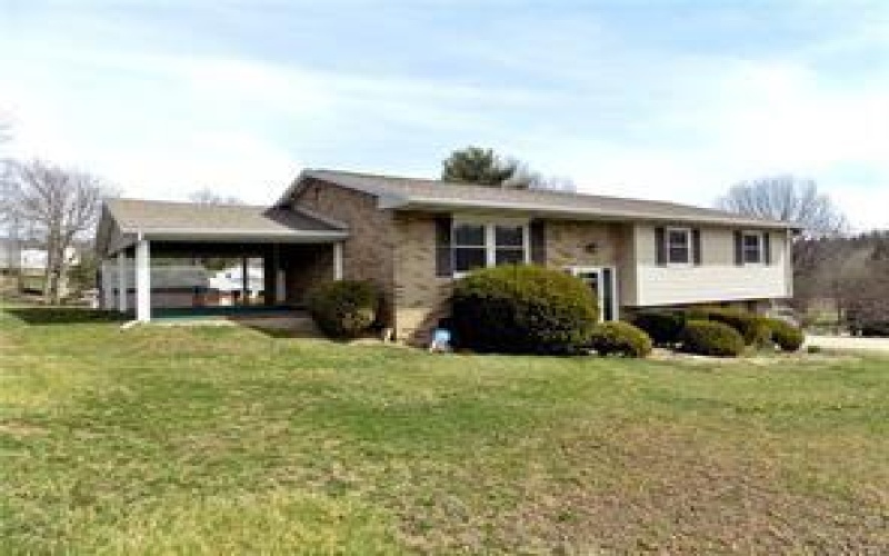 189 Wiggins Lane, Uniontown, 15401, 3 Bedrooms Bedrooms, ,2 BathroomsBathrooms,Lease,For Rent,Wiggins Lane,1746282