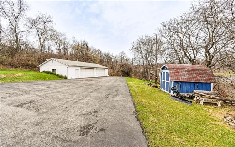 687 Middletown Road, New Stanton, 15672, 4 Bedrooms Bedrooms, 10 Rooms Rooms,2.2 BathroomsBathrooms,Residential,For Sale,Middletown Road,1743795