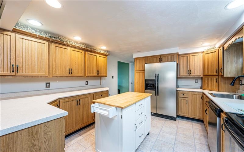 687 Middletown Road, New Stanton, 15672, 4 Bedrooms Bedrooms, 10 Rooms Rooms,2.2 BathroomsBathrooms,Residential,For Sale,Middletown Road,1743795