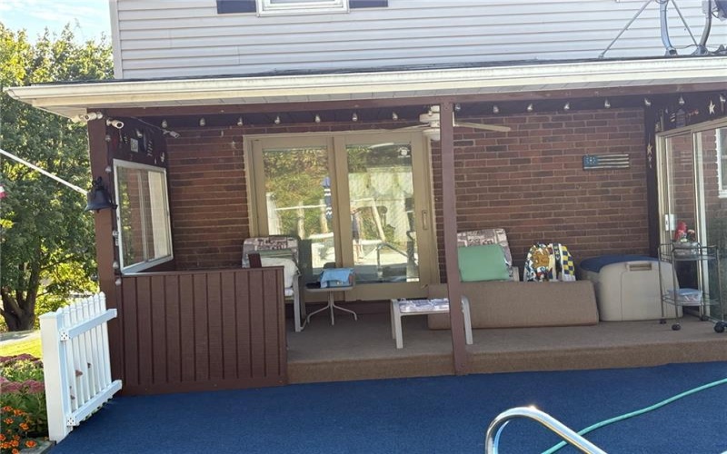 687 Middletown Road, New Stanton, 15672, 4 Bedrooms Bedrooms, 10 Rooms Rooms,2.2 BathroomsBathrooms,Residential,For Sale,Middletown Road,1743795