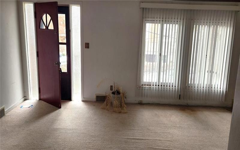 25 Kay Street, Uniontown, 15401, 3 Bedrooms Bedrooms, 6 Rooms Rooms,1.2 BathroomsBathrooms,Residential,For Sale,Kay Street,1741041