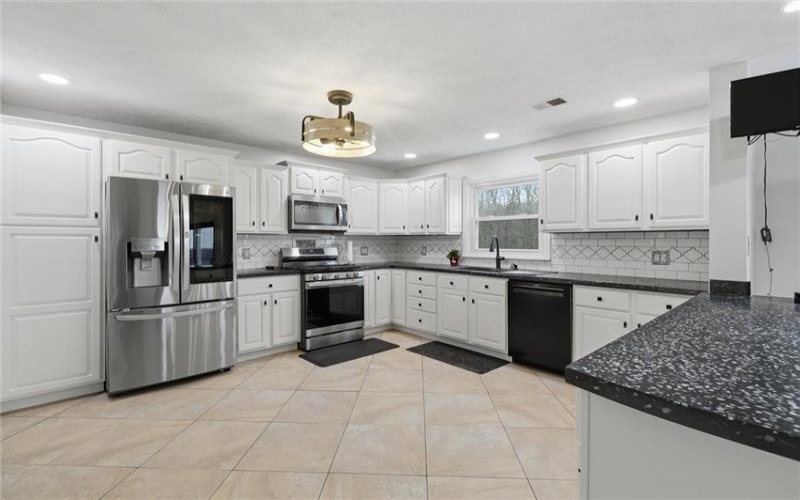 39 Valleyview Road, Scenery Hill, 15360, 5 Bedrooms Bedrooms, ,3.1 BathroomsBathrooms,Residential,For Sale,Valleyview Road,1746317
