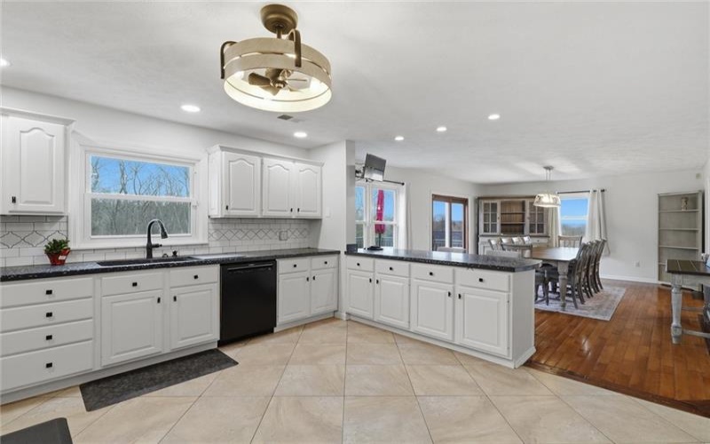 39 Valleyview Road, Scenery Hill, 15360, 5 Bedrooms Bedrooms, ,3.1 BathroomsBathrooms,Residential,For Sale,Valleyview Road,1746317