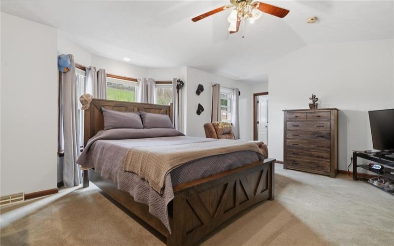 39 Valleyview Road, Scenery Hill, 15360, 5 Bedrooms Bedrooms, ,3.1 BathroomsBathrooms,Residential,For Sale,Valleyview Road,1746317