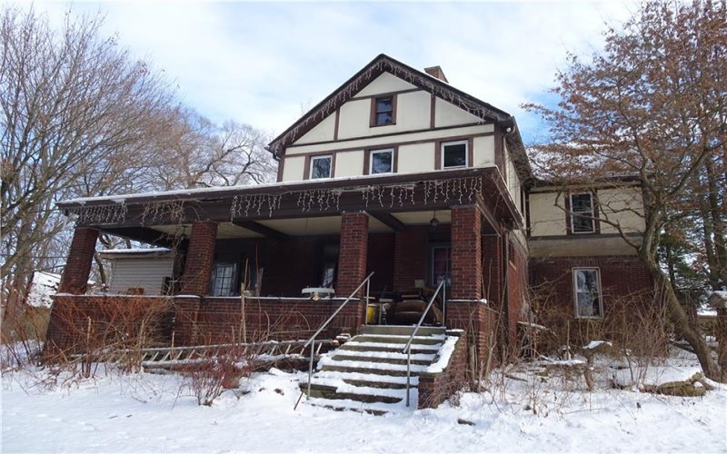 301 Center Avenue, New Stanton, 15672, 3 Bedrooms Bedrooms, 7 Rooms Rooms,1.1 BathroomsBathrooms,Residential,For Sale,Center Avenue,1733716