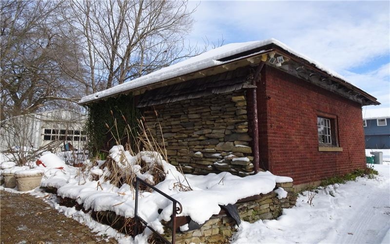 301 Center Avenue, New Stanton, 15672, ,Commercial-industrial-business,For Sale,Center Avenue,1733717