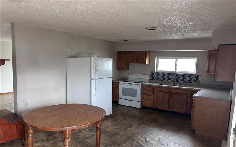 540 Center St, Clarksville, 15322, 2 Bedrooms Bedrooms, 6 Rooms Rooms,1 BathroomBathrooms,Residential,For Sale,Center St,1743838
