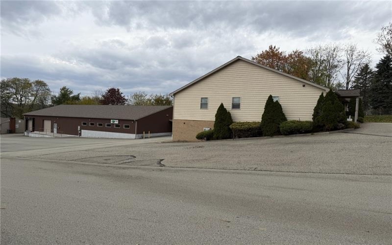 424 Gibson Avenue, Connellsville, 15425, ,Commercial-industrial-business,For Sale,Gibson Avenue,1729545