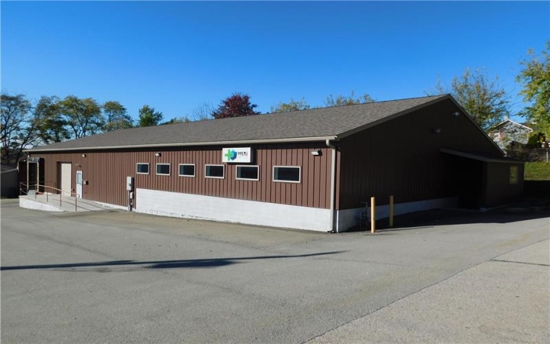 424 Gibson Avenue, Connellsville, 15425, ,Commercial-industrial-business,For Sale,Gibson Avenue,1729545