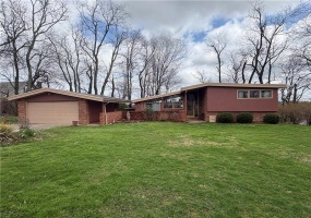 327 Wayne St, Claysville, 15323, 4 Bedrooms Bedrooms, 9 Rooms Rooms,2.1 BathroomsBathrooms,Residential,For Sale,Wayne St,1746368