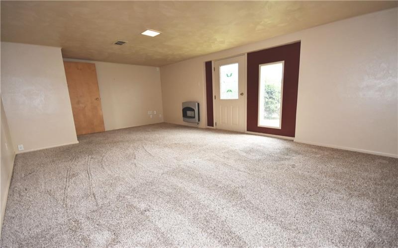 327 Wayne St, Claysville, 15323, 4 Bedrooms Bedrooms, 9 Rooms Rooms,2.1 BathroomsBathrooms,Residential,For Sale,Wayne St,1746368