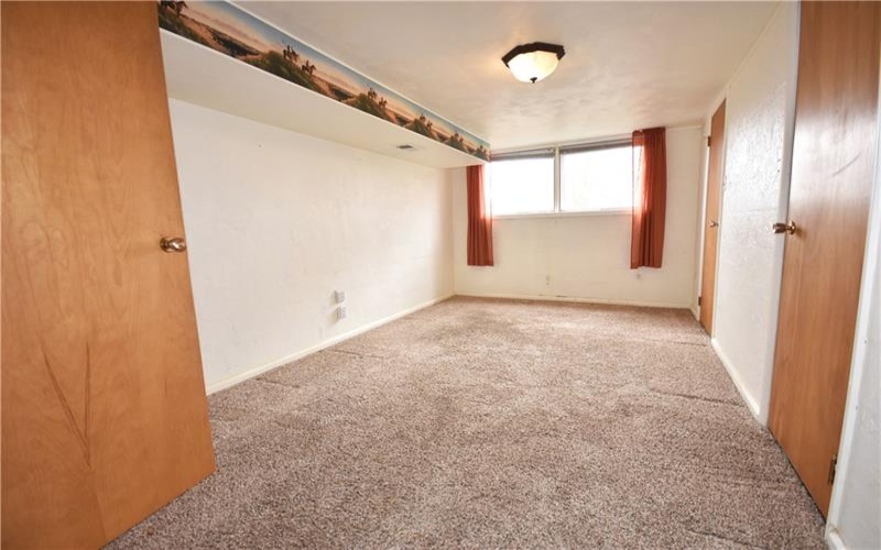 327 Wayne St, Claysville, 15323, 4 Bedrooms Bedrooms, 9 Rooms Rooms,2.1 BathroomsBathrooms,Residential,For Sale,Wayne St,1746368