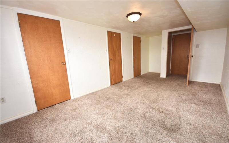 327 Wayne St, Claysville, 15323, 4 Bedrooms Bedrooms, 9 Rooms Rooms,2.1 BathroomsBathrooms,Residential,For Sale,Wayne St,1746368