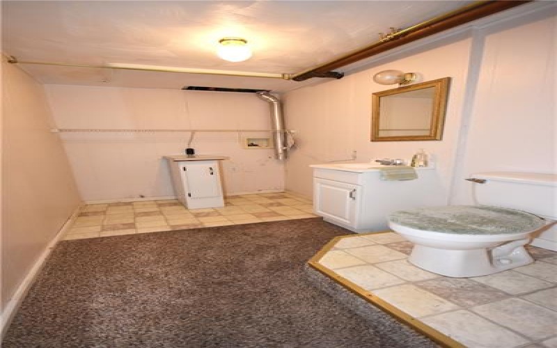 327 Wayne St, Claysville, 15323, 4 Bedrooms Bedrooms, 9 Rooms Rooms,2.1 BathroomsBathrooms,Residential,For Sale,Wayne St,1746368