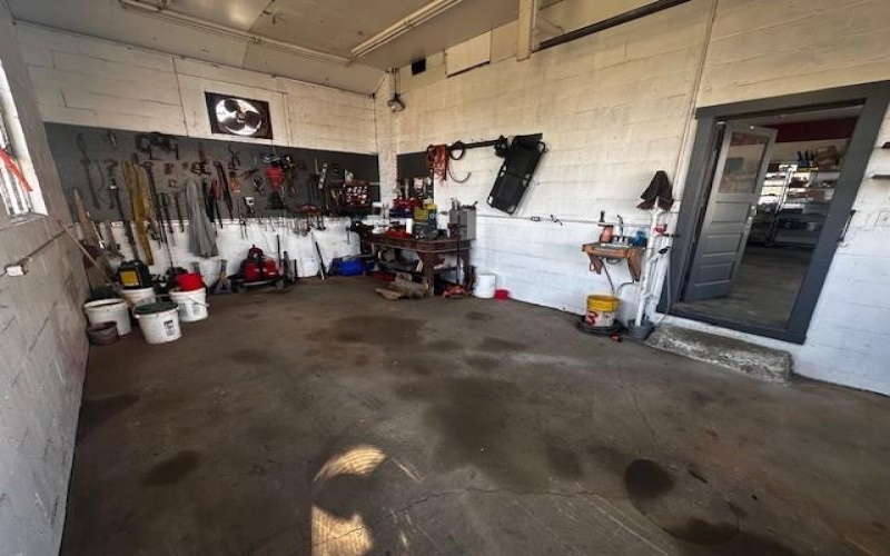 425 George Street, 15320, 15320, ,Commercial-industrial-business,For Sale,George Street,1729575