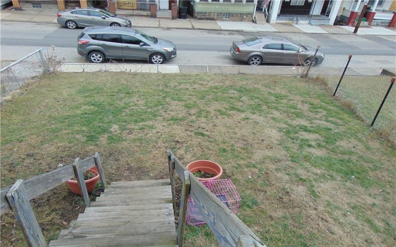 910 Lincoln Ave, Charleroi, 15022, 1 Bedroom Bedrooms, 6 Rooms Rooms,1 BathroomBathrooms,Residential,For Sale,Lincoln Ave,1741162