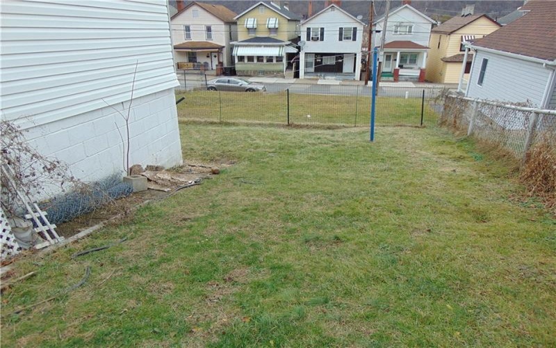 910 Lincoln Ave, Charleroi, 15022, 1 Bedroom Bedrooms, 6 Rooms Rooms,1 BathroomBathrooms,Residential,For Sale,Lincoln Ave,1741162