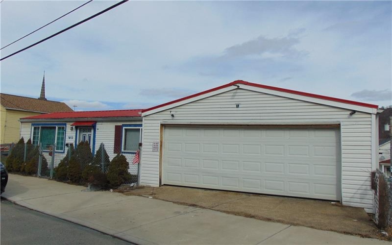 910 Lincoln Ave, Charleroi, 15022, 1 Bedroom Bedrooms, 6 Rooms Rooms,1 BathroomBathrooms,Residential,For Sale,Lincoln Ave,1741162