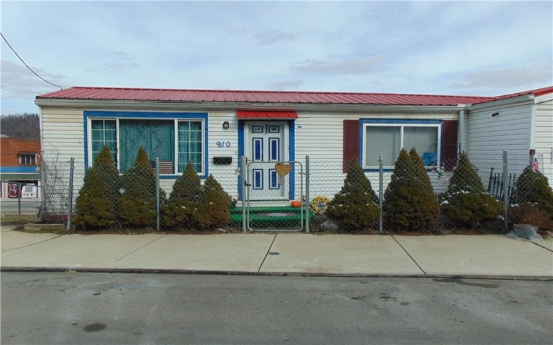 910 Lincoln Ave, Charleroi, 15022, 1 Bedroom Bedrooms, 6 Rooms Rooms,1 BathroomBathrooms,Residential,For Sale,Lincoln Ave,1741162