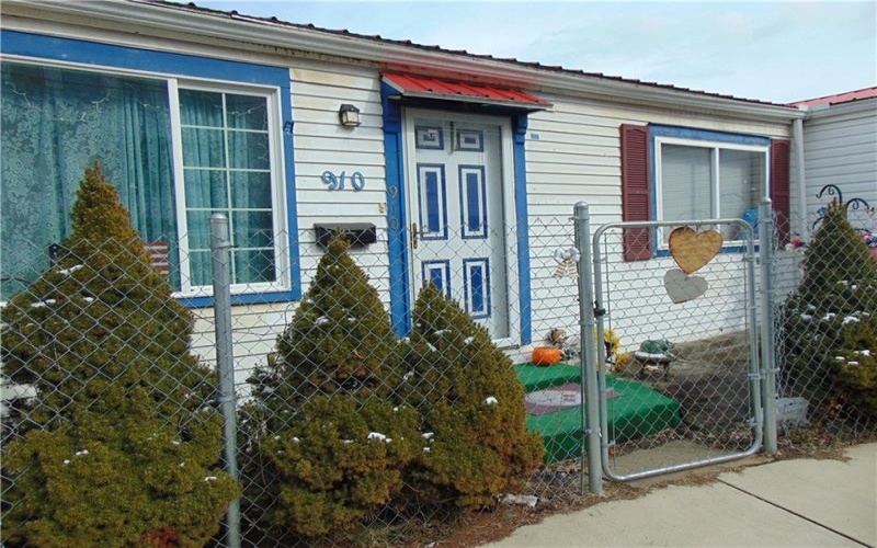 910 Lincoln Ave, Charleroi, 15022, 1 Bedroom Bedrooms, 6 Rooms Rooms,1 BathroomBathrooms,Residential,For Sale,Lincoln Ave,1741162