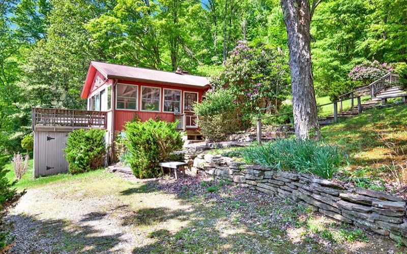 254 Light Ln, Ligonier, 15658, 2 Bedrooms Bedrooms, ,2.1 BathroomsBathrooms,Residential,For Sale,Light Ln,1738326