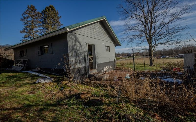327 Eighty Eight Rd, Carmichaels, 15320, 3 Bedrooms Bedrooms, ,2.1 BathroomsBathrooms,Residential,For Sale,Eighty Eight Rd,1734882