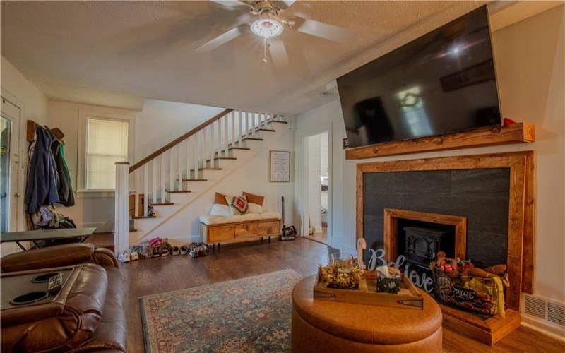 327 Eighty Eight Rd, Carmichaels, 15320, 3 Bedrooms Bedrooms, ,2.1 BathroomsBathrooms,Residential,For Sale,Eighty Eight Rd,1734882