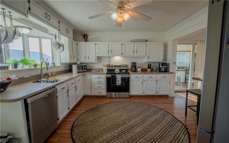 327 Eighty Eight Rd, Carmichaels, 15320, 3 Bedrooms Bedrooms, ,2.1 BathroomsBathrooms,Residential,For Sale,Eighty Eight Rd,1734882