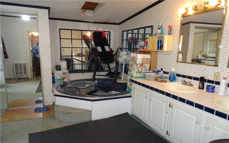1283 New Stanton Ruffsdale Road, Ruffs Dale, 15679, 3 Bedrooms Bedrooms, 6 Rooms Rooms,2 BathroomsBathrooms,Residential,For Sale,New Stanton Ruffsdale Road,1746434