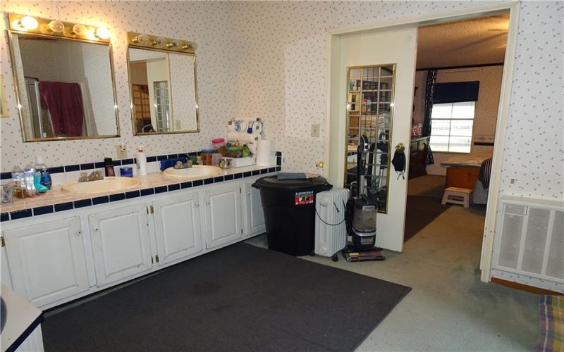 1283 New Stanton Ruffsdale Road, Ruffs Dale, 15679, 3 Bedrooms Bedrooms, 6 Rooms Rooms,2 BathroomsBathrooms,Residential,For Sale,New Stanton Ruffsdale Road,1746434