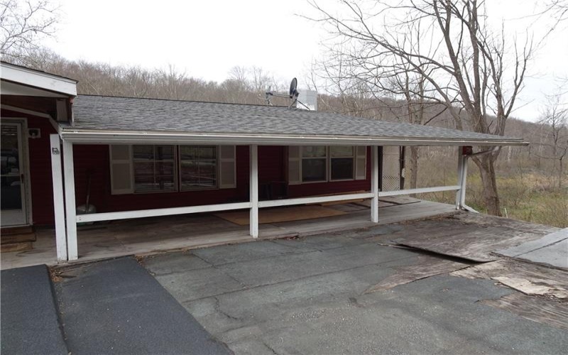 1283 New Stanton Ruffsdale Road, Ruffs Dale, 15679, 3 Bedrooms Bedrooms, 6 Rooms Rooms,2 BathroomsBathrooms,Residential,For Sale,New Stanton Ruffsdale Road,1746434