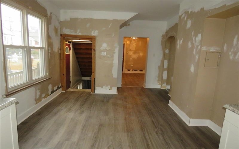 606 Crest Ave, Charleroi, 15022, 4 Bedrooms Bedrooms, 7 Rooms Rooms,1.1 BathroomsBathrooms,Residential,For Sale,Crest Ave,1734924
