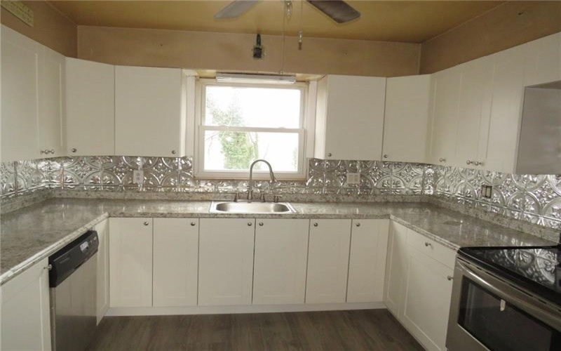 606 Crest Ave, Charleroi, 15022, 4 Bedrooms Bedrooms, 7 Rooms Rooms,1.1 BathroomsBathrooms,Residential,For Sale,Crest Ave,1734924