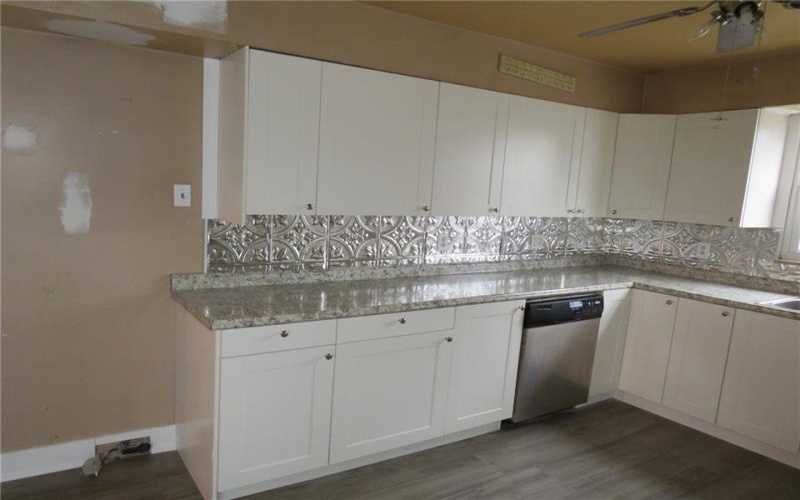 606 Crest Ave, Charleroi, 15022, 4 Bedrooms Bedrooms, 7 Rooms Rooms,1.1 BathroomsBathrooms,Residential,For Sale,Crest Ave,1734924