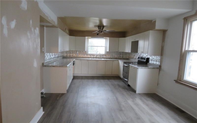 606 Crest Ave, Charleroi, 15022, 4 Bedrooms Bedrooms, 7 Rooms Rooms,1.1 BathroomsBathrooms,Residential,For Sale,Crest Ave,1734924