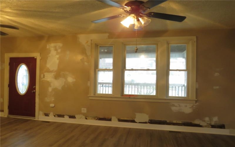 606 Crest Ave, Charleroi, 15022, 4 Bedrooms Bedrooms, 7 Rooms Rooms,1.1 BathroomsBathrooms,Residential,For Sale,Crest Ave,1734924