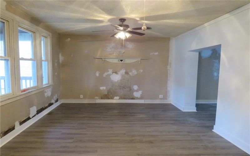 606 Crest Ave, Charleroi, 15022, 4 Bedrooms Bedrooms, 7 Rooms Rooms,1.1 BathroomsBathrooms,Residential,For Sale,Crest Ave,1734924