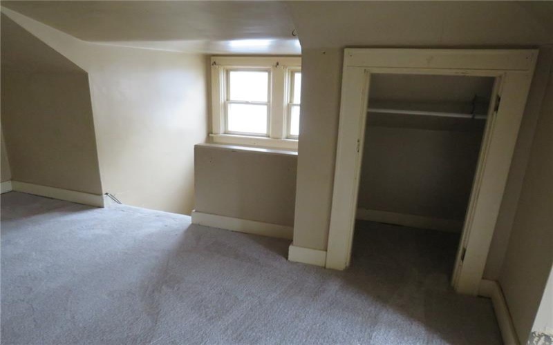 606 Crest Ave, Charleroi, 15022, 4 Bedrooms Bedrooms, 7 Rooms Rooms,1.1 BathroomsBathrooms,Residential,For Sale,Crest Ave,1734924