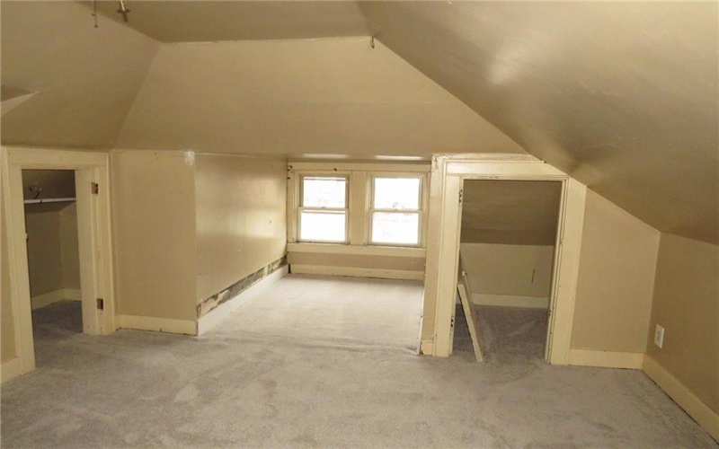 606 Crest Ave, Charleroi, 15022, 4 Bedrooms Bedrooms, 7 Rooms Rooms,1.1 BathroomsBathrooms,Residential,For Sale,Crest Ave,1734924