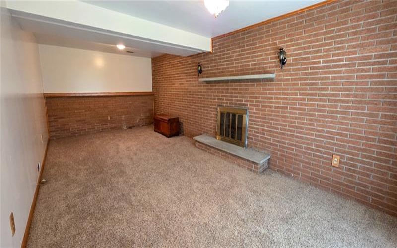 21 Stella Street, Burgettstown, 15021, 3 Bedrooms Bedrooms, 7 Rooms Rooms,2.1 BathroomsBathrooms,Residential,For Sale,Stella Street,1729730