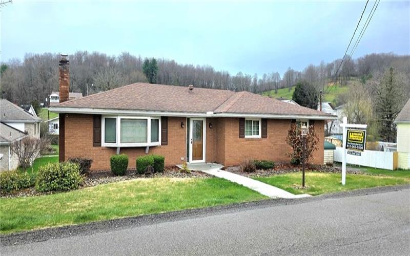 21 Stella Street, Burgettstown, 15021, 3 Bedrooms Bedrooms, 7 Rooms Rooms,2.1 BathroomsBathrooms,Residential,For Sale,Stella Street,1729730