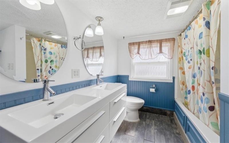 1135 Locust Ave, Washington, 15301, 2 Bedrooms Bedrooms, 5 Rooms Rooms,1.1 BathroomsBathrooms,Residential,For Sale,Locust Ave,1746471