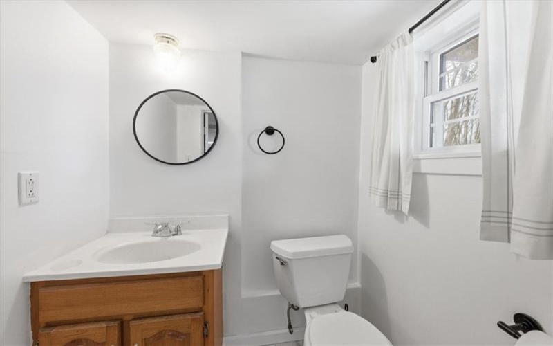 1135 Locust Ave, Washington, 15301, 2 Bedrooms Bedrooms, 5 Rooms Rooms,1.1 BathroomsBathrooms,Residential,For Sale,Locust Ave,1746471