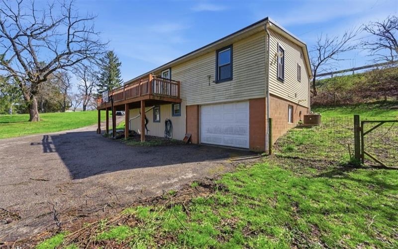 1135 Locust Ave, Washington, 15301, 2 Bedrooms Bedrooms, 5 Rooms Rooms,1.1 BathroomsBathrooms,Residential,For Sale,Locust Ave,1746471