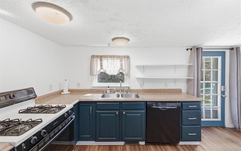 1135 Locust Ave, Washington, 15301, 2 Bedrooms Bedrooms, 5 Rooms Rooms,1.1 BathroomsBathrooms,Residential,For Sale,Locust Ave,1746471