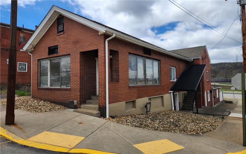 333 Brinton Ave, Trafford, 15085, ,Commercial-industrial-business,For Sale,Brinton Ave,1746504
